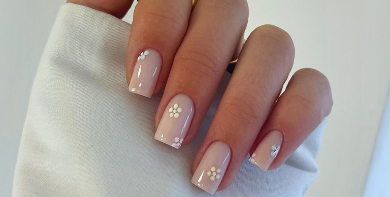 Use These Simple Nail Art Ideas to Up Your DIY Mani Game